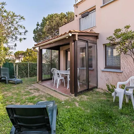 2 Bedroom For 5 شقة